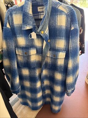 Wrangler Blue & White Plaid Shaggy Jacket
